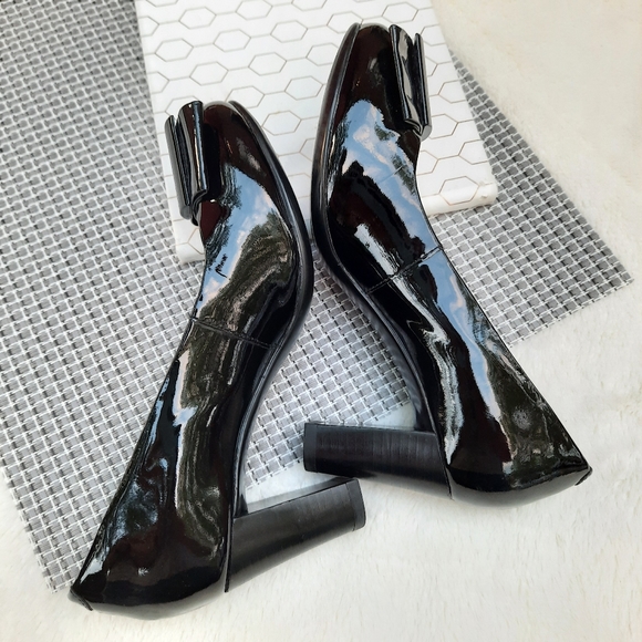 Clarks Avelyn Soul Patent Bow Leather Heels Closed Toe Pumps Black 5 - Picture 2 of 11
